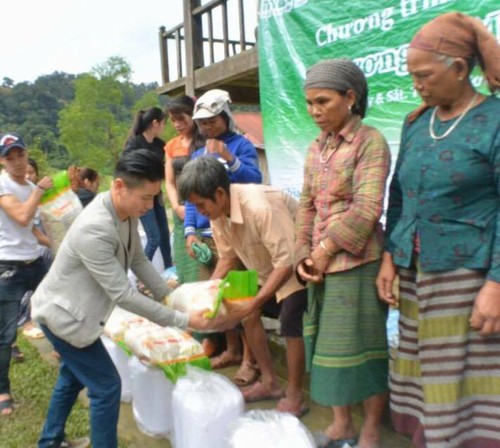 Mang yêu thương đến với bà con dân tộc Vân Kiều - ảnh 5